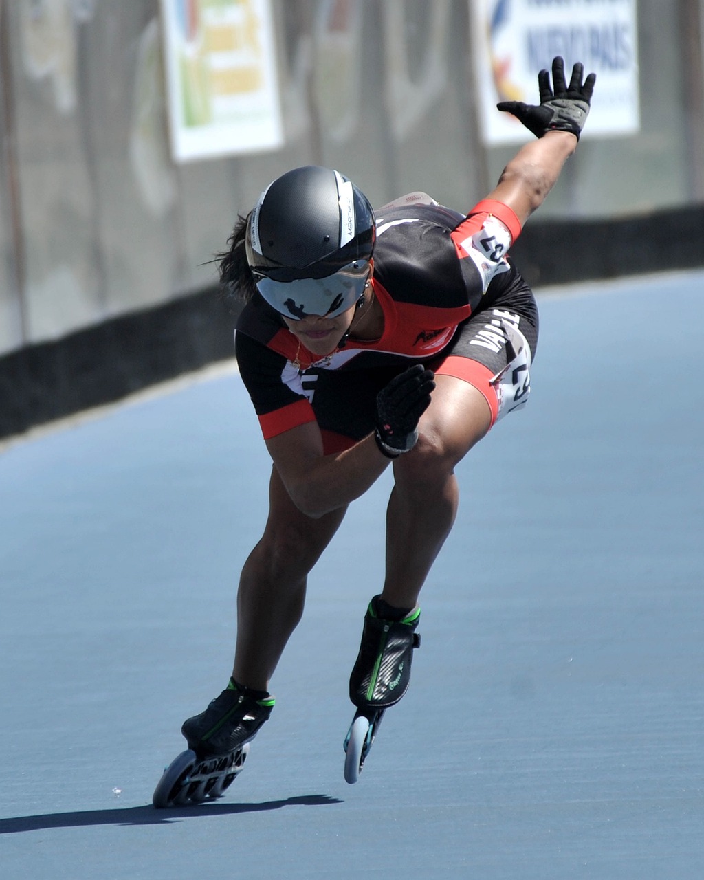 skate, sport, fun, action, speed, active, person, exercise, woman, fitness, blue fitness, blue exercise, blue workout, blue sports, blue fun